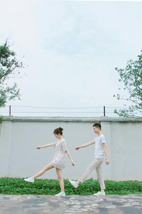 ÖÐÑë¼Íίͨ±¨ÁùÆðÎ¥·´ÖÐÑë°ËÏî¹æ¶¨¾«ÉñµäÐÍÎÊÌâ